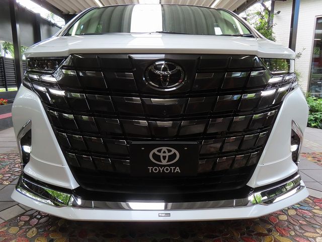 TOYOTA ALPHARD hybrid 4WD 2025