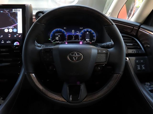 TOYOTA ALPHARD hybrid 4WD 2025