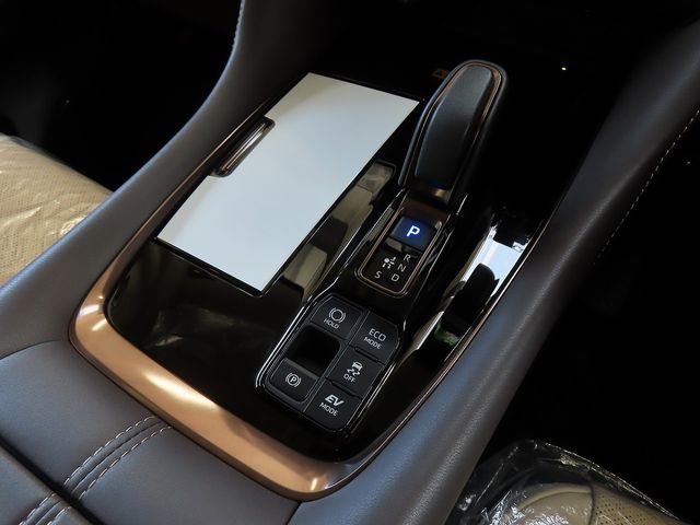 TOYOTA ALPHARD hybrid 4WD 2025