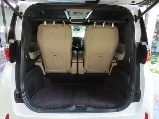 TOYOTA ALPHARD hybrid 4WD 2025
