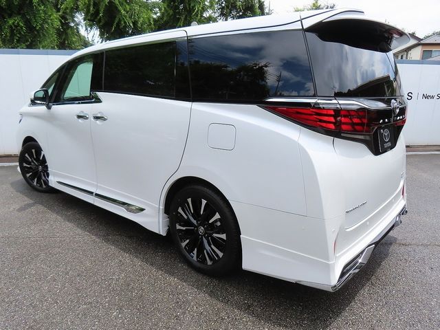 TOYOTA ALPHARD hybrid 4WD 2025