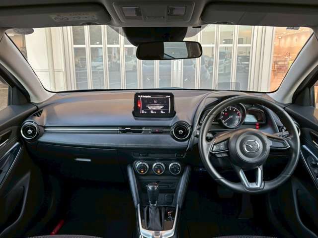 MAZDA DEMIO 2017
