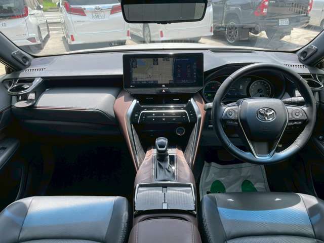 TOYOTA HARRIER HYBRID 2021