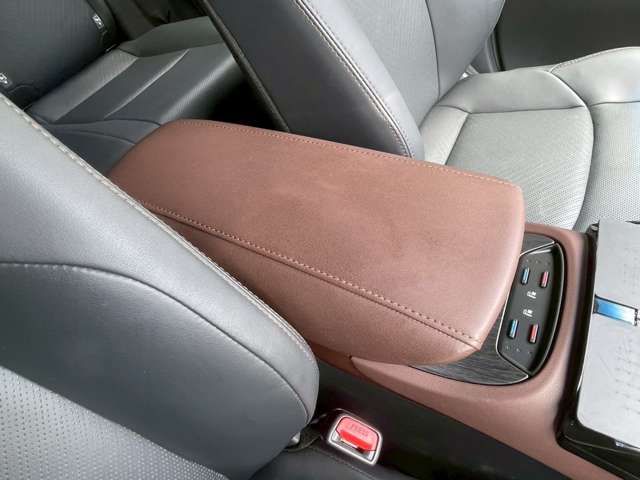 TOYOTA HARRIER HYBRID 2021