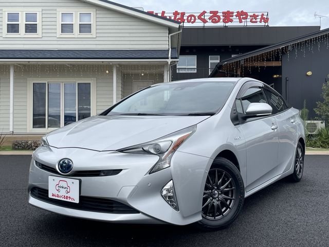 TOYOTA PRIUS 2018