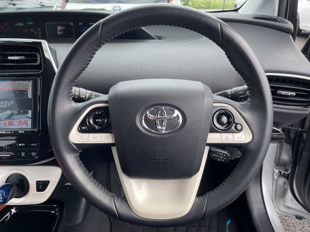 TOYOTA PRIUS 2018