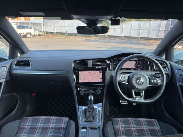 VOLKSWAGEN VOLKSWAGEN GOLF GTI 2018
