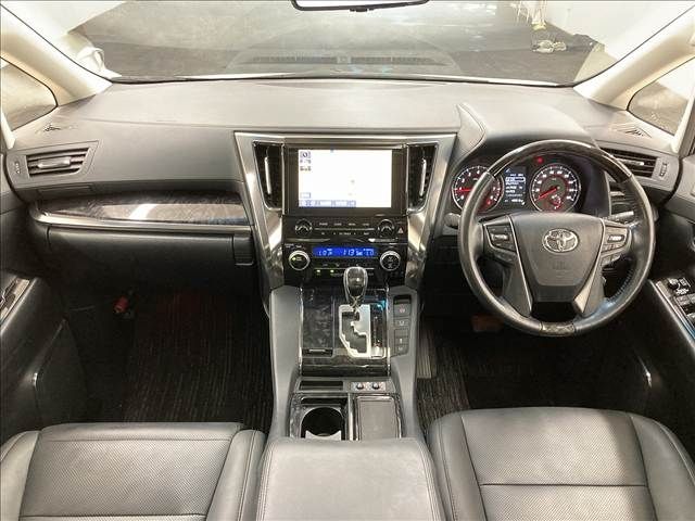 TOYOTA VELLFIRE 2020