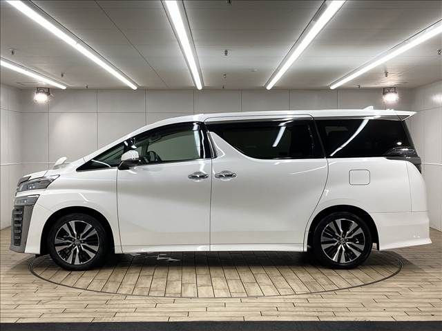 TOYOTA VELLFIRE 2020