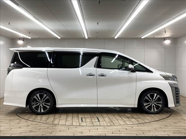 TOYOTA VELLFIRE 2020