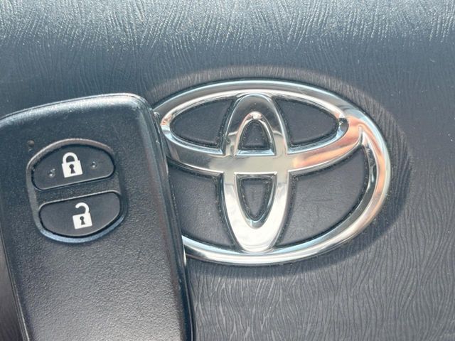 TOYOTA AQUA 2012