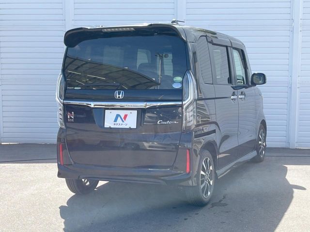 HONDA N BOX CUSTOM 2019