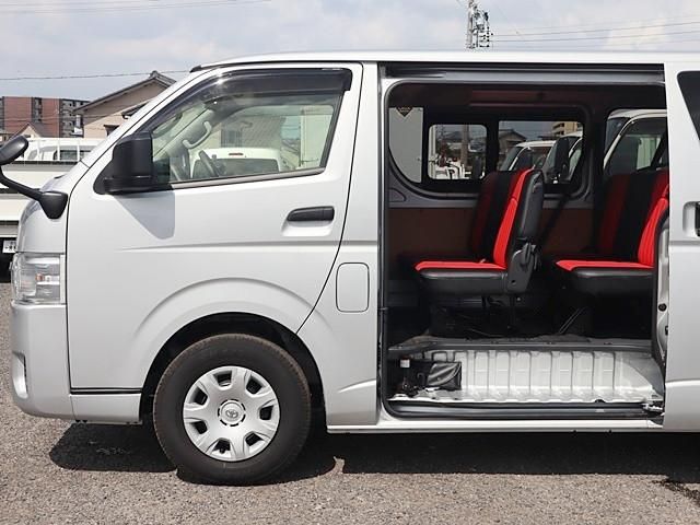 TOYOTA HIACE van 2WD 2023