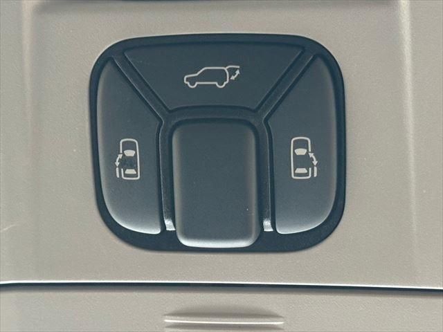 TOYOTA VELLFIRE 2009