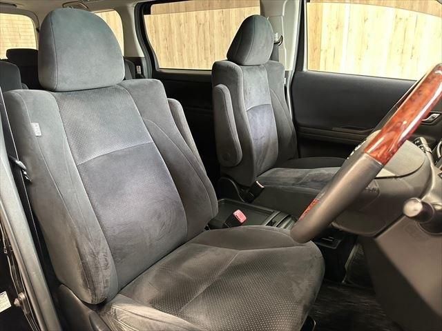 TOYOTA VELLFIRE 2009