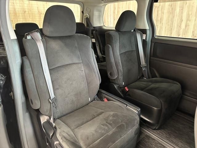 TOYOTA VELLFIRE 2009