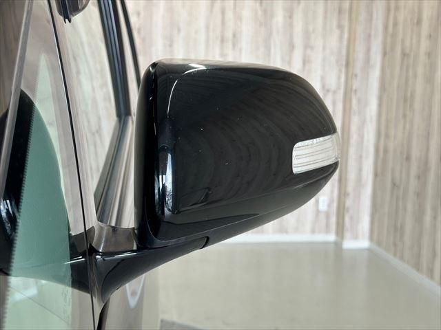 TOYOTA VELLFIRE 2009