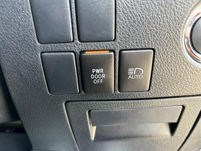 TOYOTA VELLFIRE 2018