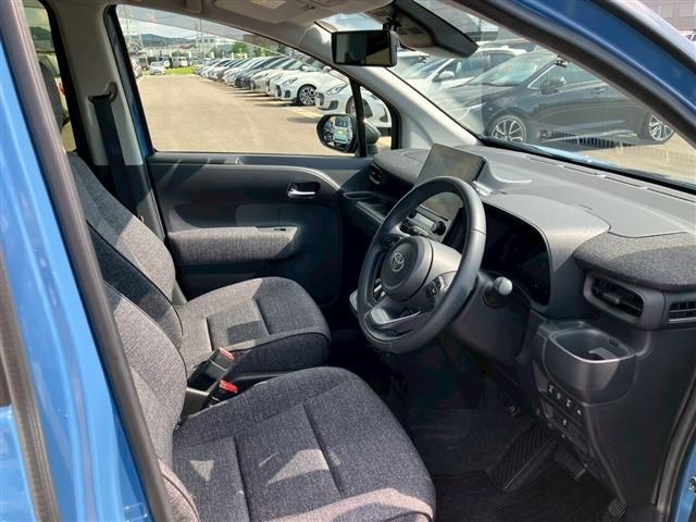 TOYOTA SIENTA HYBRID 2023