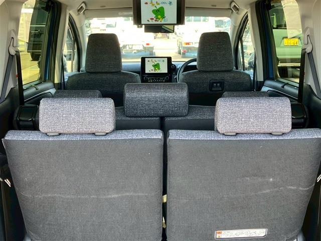 TOYOTA SIENTA HYBRID 2023