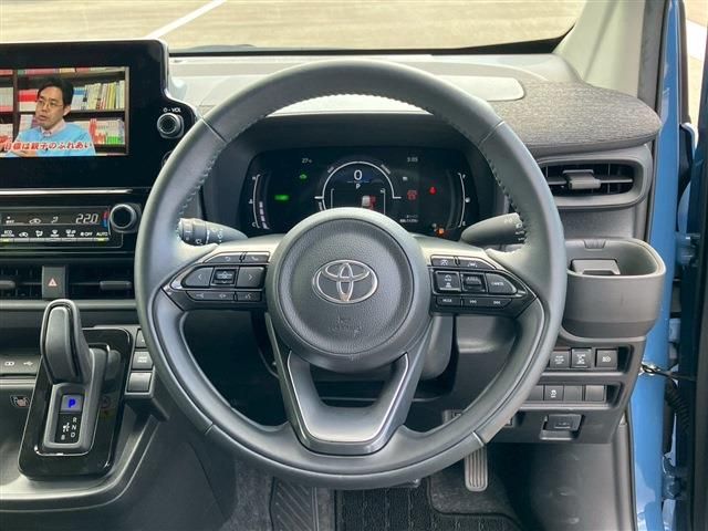 TOYOTA SIENTA HYBRID 2023