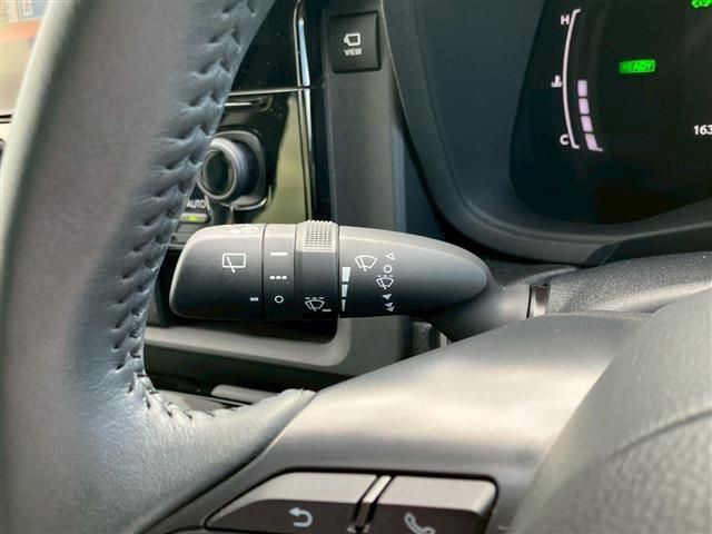 TOYOTA SIENTA HYBRID 2023