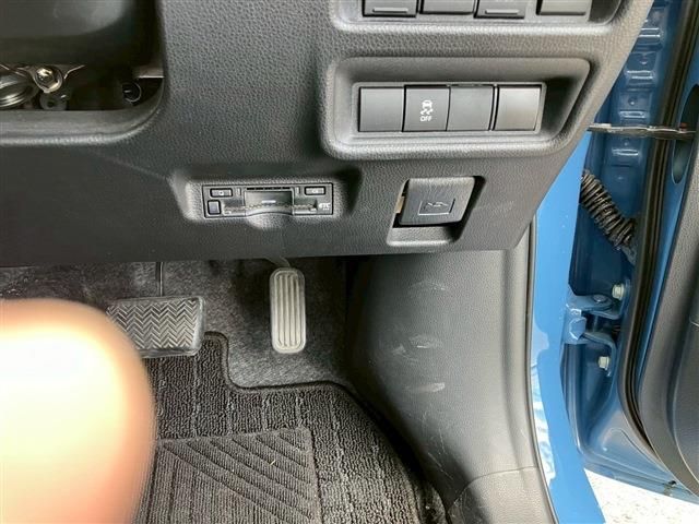 TOYOTA SIENTA HYBRID 2023