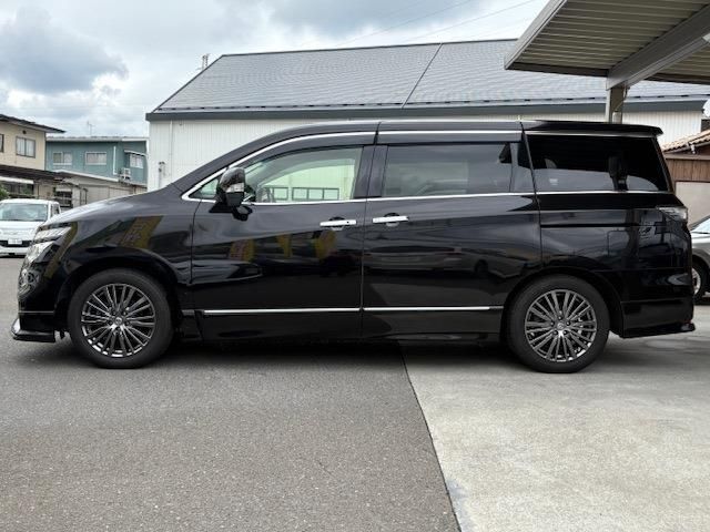 NISSAN ELGRAND 2019