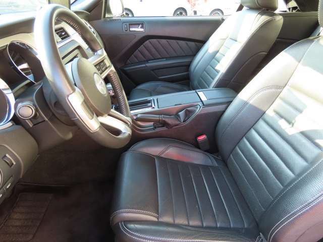 FORD FORD MUSTANG open 2012