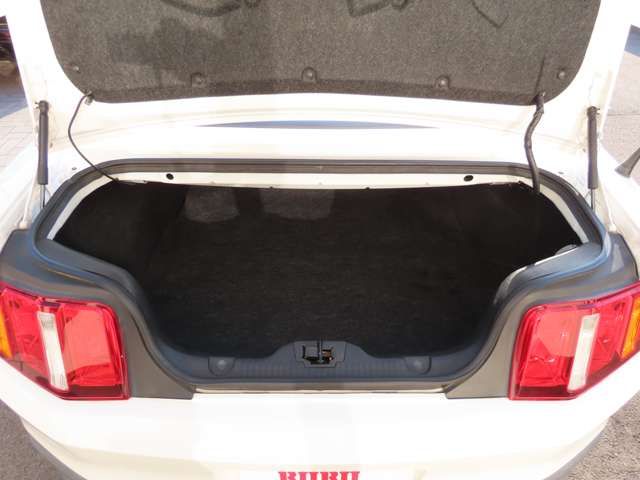 FORD FORD MUSTANG open 2012