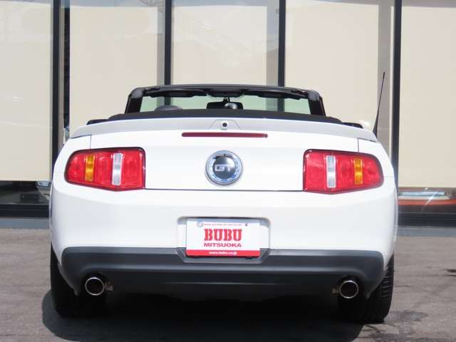 FORD FORD MUSTANG open 2010