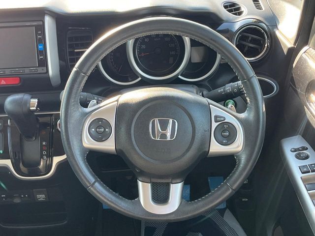 HONDA N BOX CUSTOM 2016