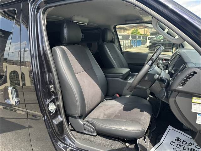 TOYOTA HIACE van 2WD 2018