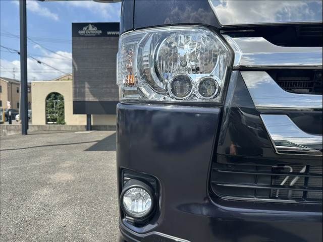 TOYOTA HIACE van 2WD 2018