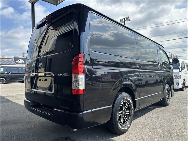 TOYOTA HIACE van 2WD 2018