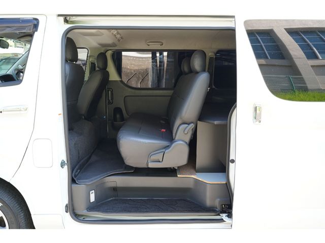 TOYOTA REGIUSACE van 4WD 2014