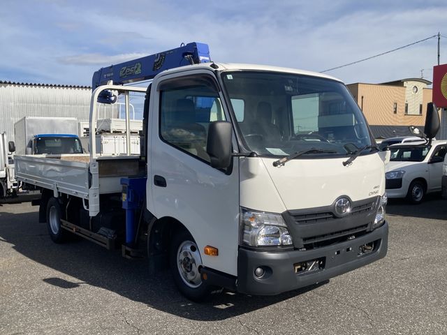 TOYOTA DYNA 2017