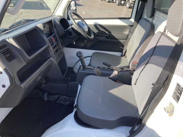 NISSAN NT100 CLIPPER 2017