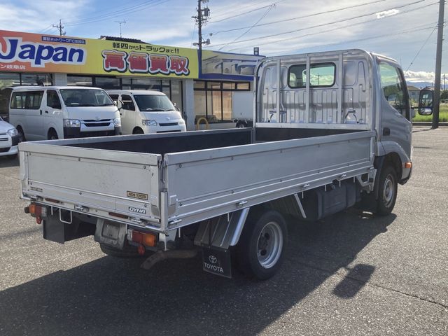 TOYOTA DYNA 2020