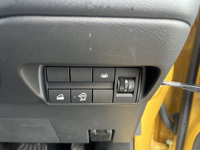 MITSUBISHI ek X 2022