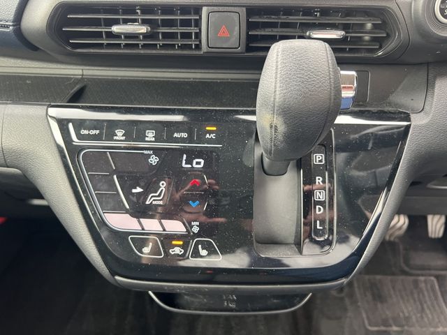 MITSUBISHI ek X 2022