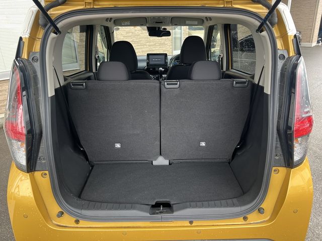 MITSUBISHI ek X 2022