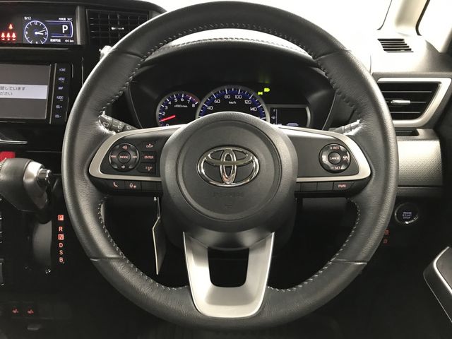 TOYOTA ROOMY 2021
