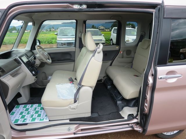 DAIHATSU TANTO 4WD 2015