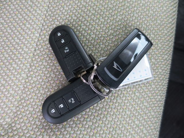 DAIHATSU TANTO 4WD 2015