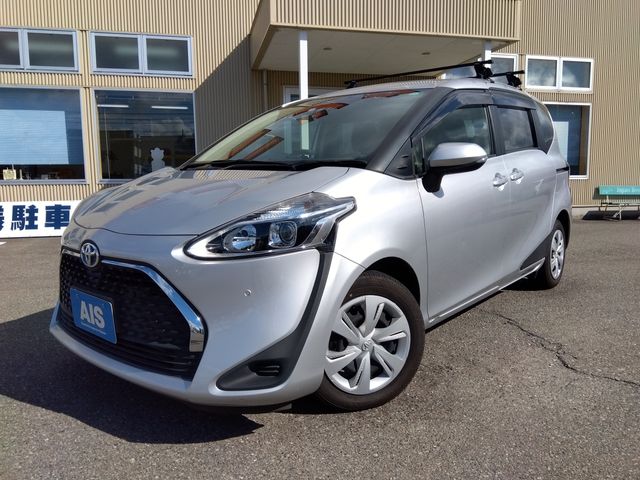 TOYOTA SIENTA HYBRID 2022