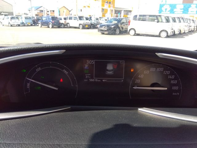 TOYOTA SIENTA HYBRID 2022