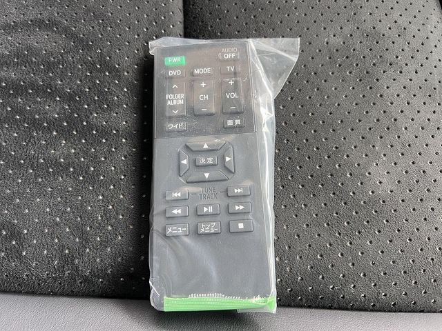 TOYOTA VOXY HYBRID 2021