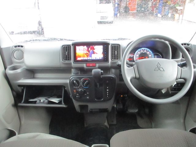 MITSUBISHI MINICAB van 2019