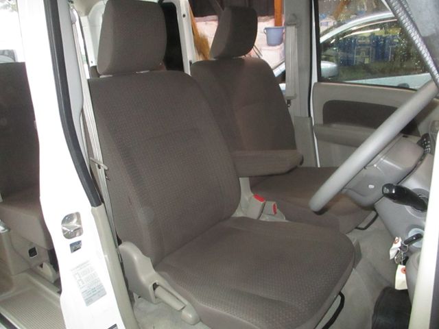 MITSUBISHI MINICAB van 2019